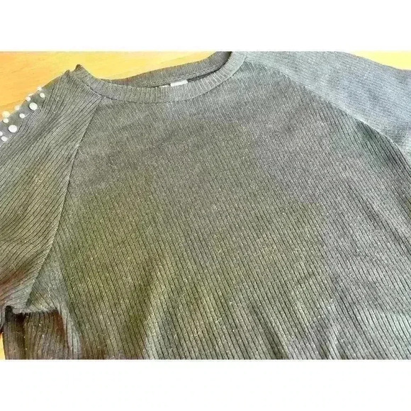 H&M Beaded Sleeve Sweater Size Large - Picture 2 of 6